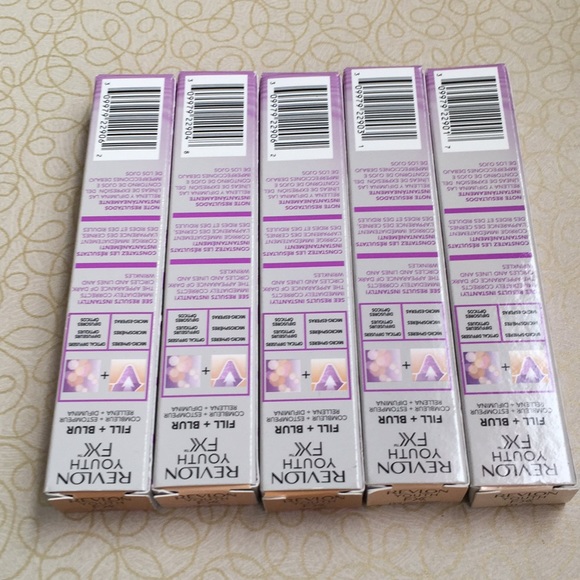 Revlon youth Fill+ Blur Concealer - Picture 3 of 7